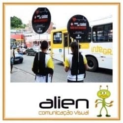 Mochila Pirulito com 2 bolachas personalizadas
