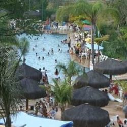 aerea com piscinas