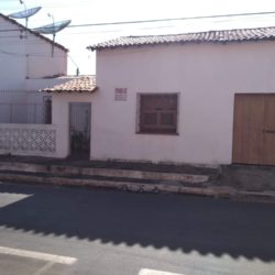 FAMILIA-Casa na Barra-foto frente rua GFalcao--IMG-20200116-WA0003